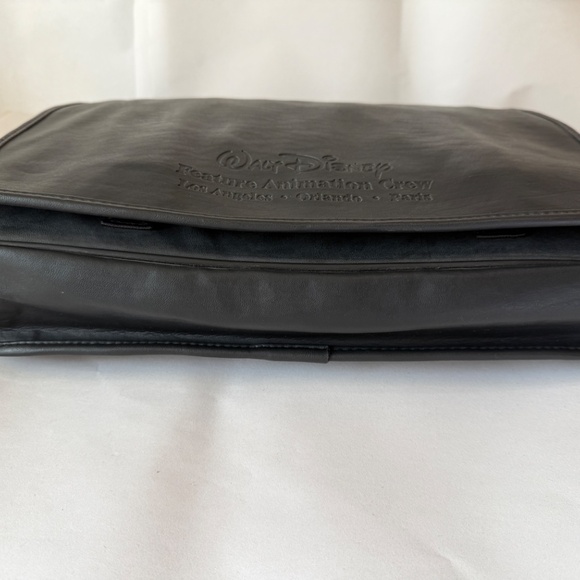 DISNEY Feature Animation Laptop Satchel - Picture 6 of 8
